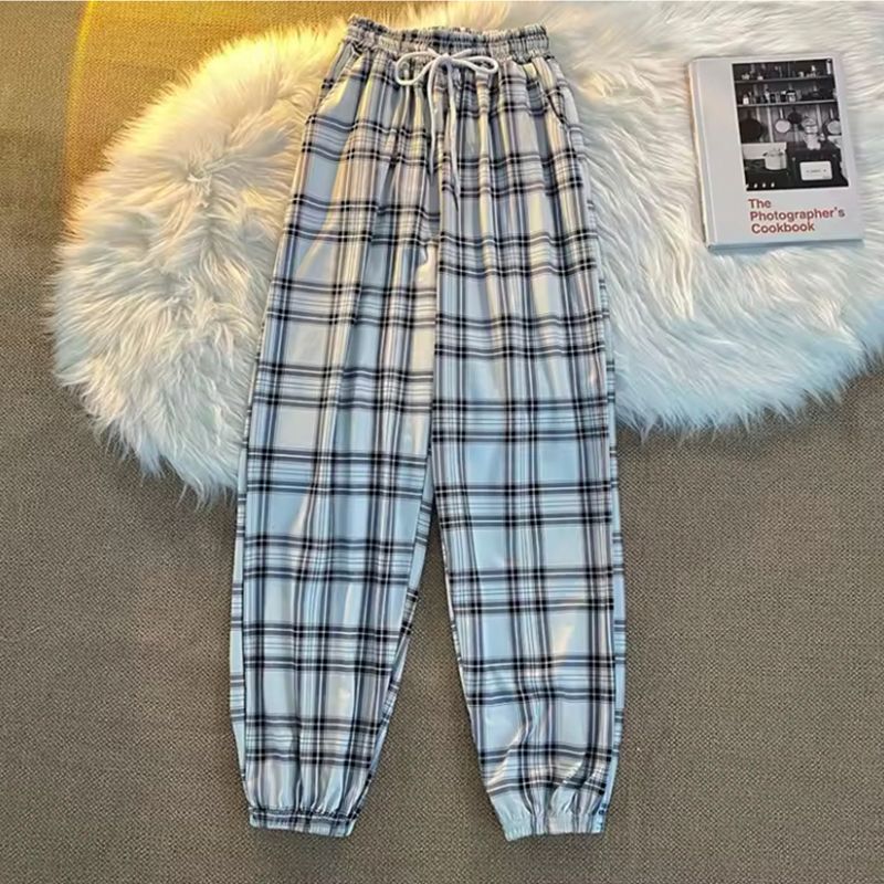 white_Women’s Loose-Fit Plaid Pants